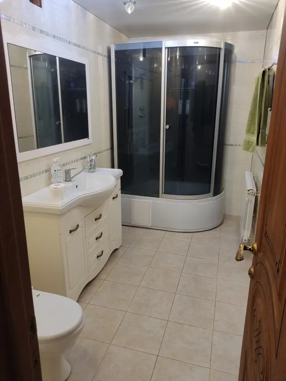 Дом у пруда, баня.