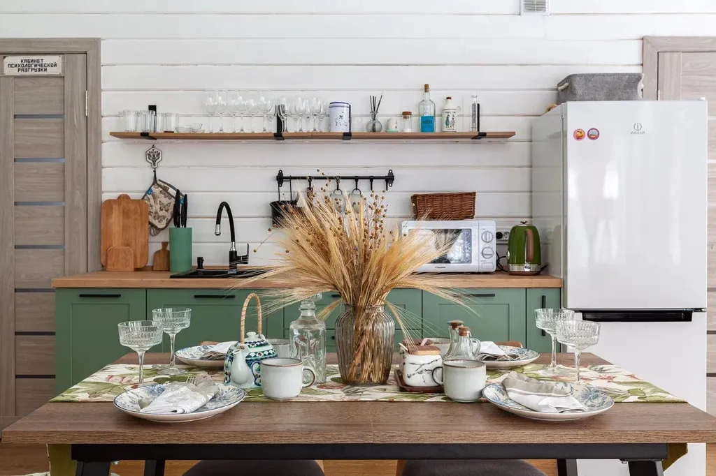 Современный дом с баней в лесу