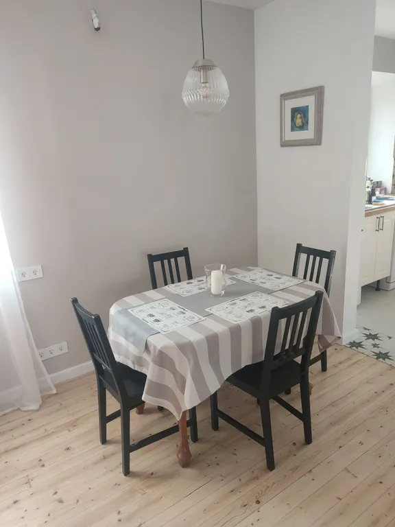 Дом с камином, красивой беседкой  большой территорией недалеко от моря