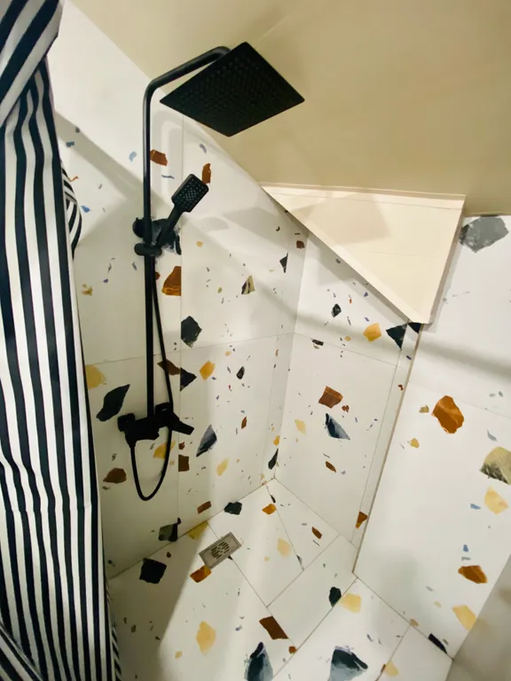 Уютная квартира в самом центре, от площади республики 250 м