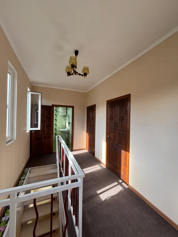 Коттедж Просторный дом в двух шагах от моря — Сухум