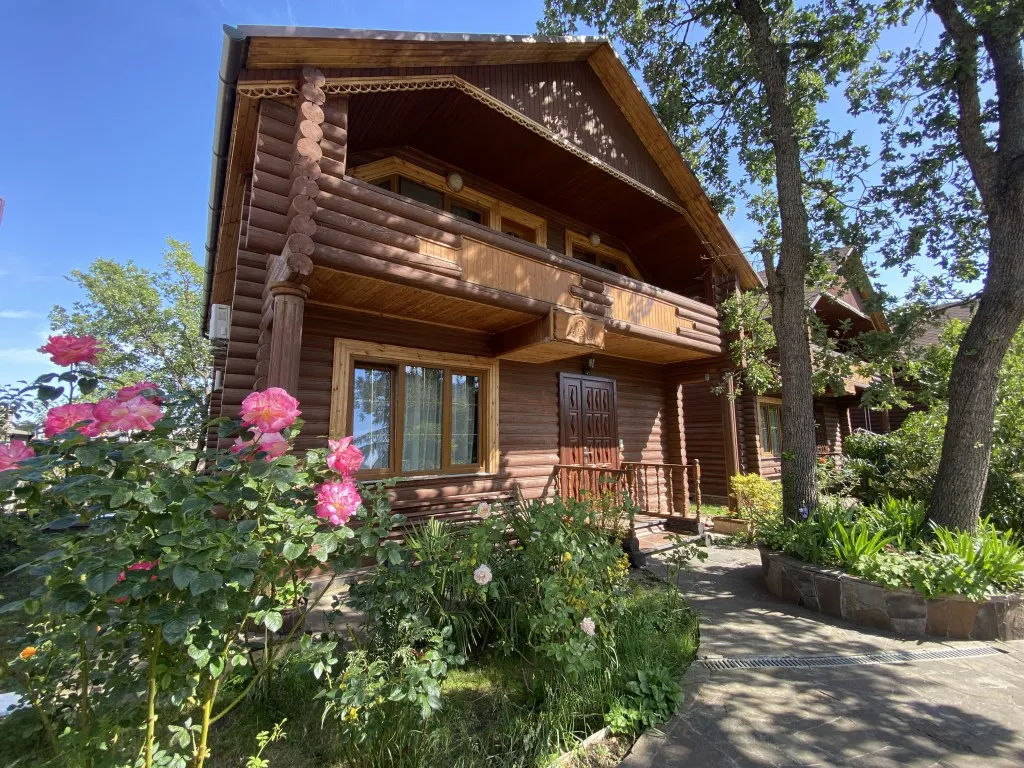 Сруб c бассейном и сауной