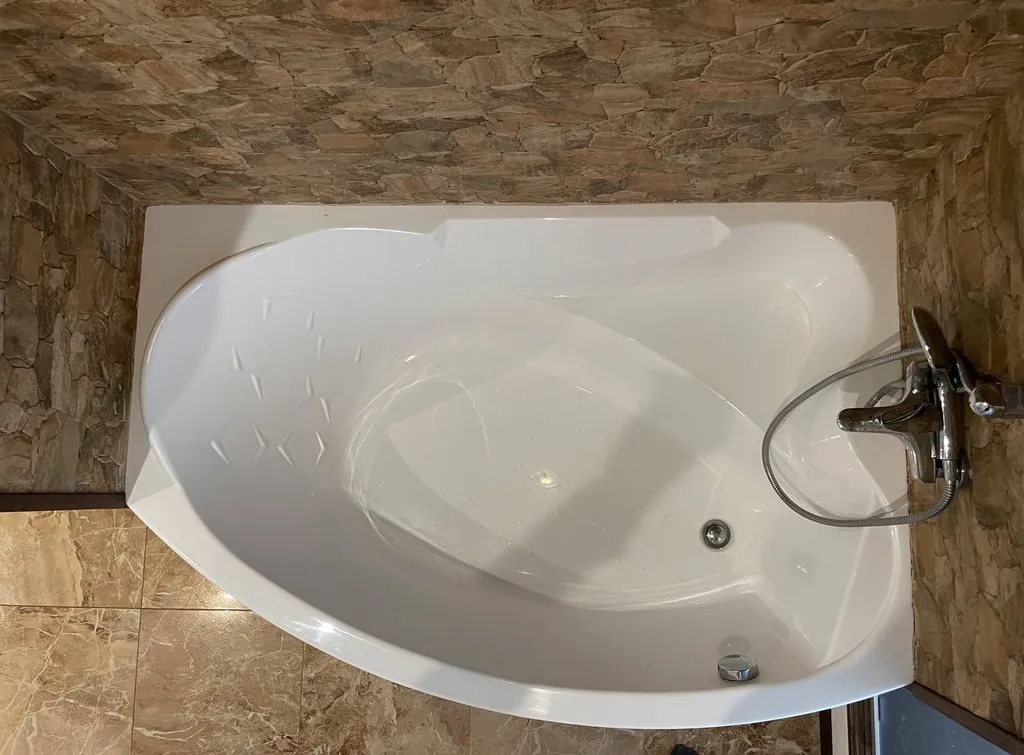 Студия с видом на лес