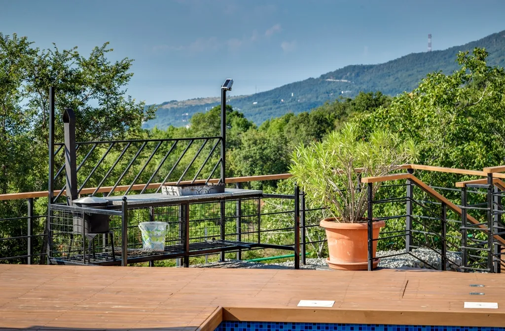 Уютные шале с бассейном и прекрасным видом