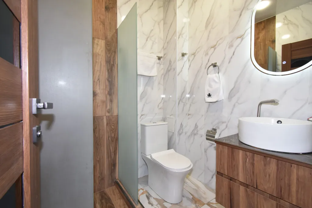 Красивая студиа в большом центре с балконом