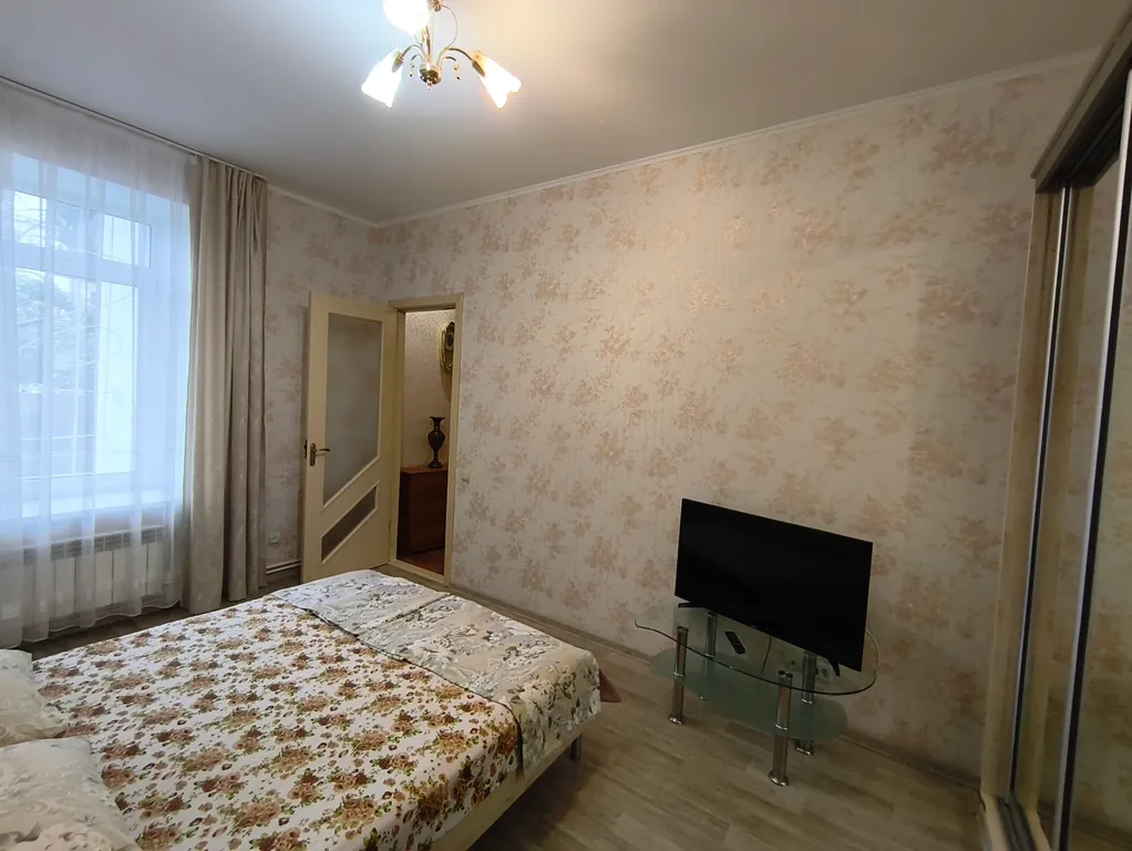 Коттедж Коттедж СВОЙ  двор, мангал, парковка.... — Ялта