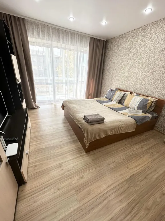 Просторная 2-комнатная квартира — аренда посуточно в Шадринск