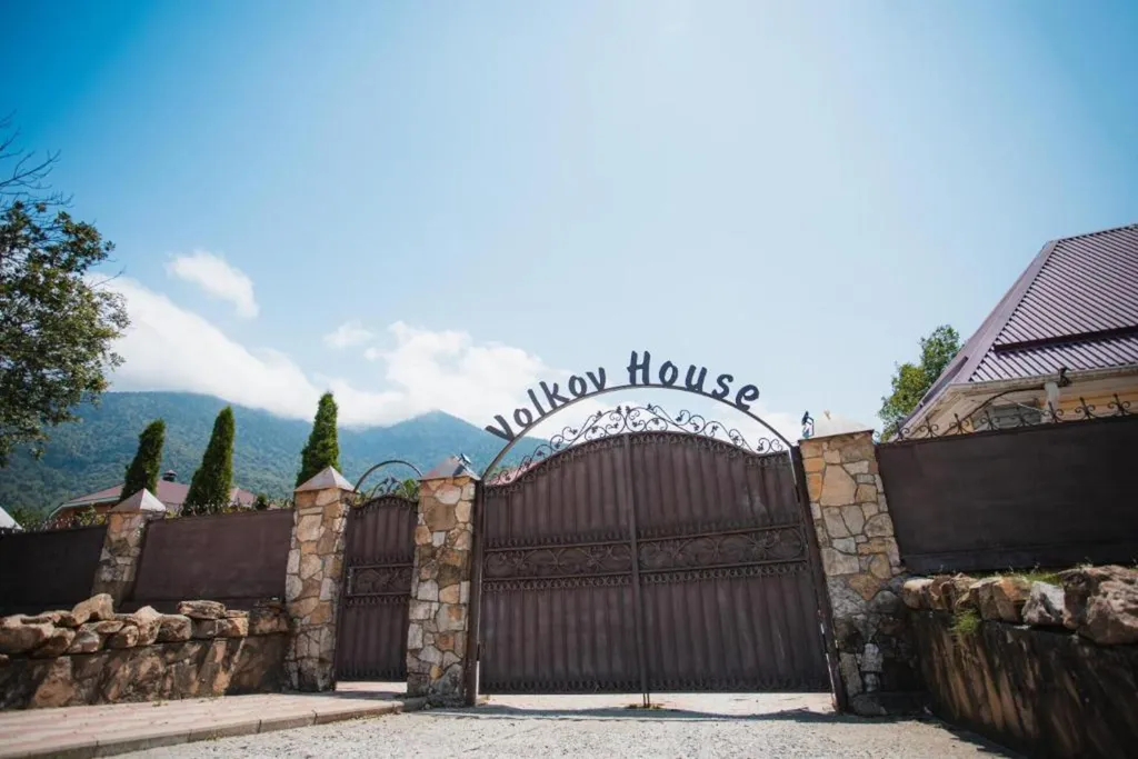 Коттедж в горном районе и на берегу реки