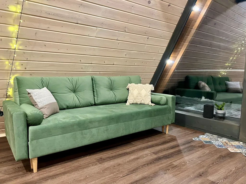 Треугольный домик Авро с баней и чаном в Чкалов Дача