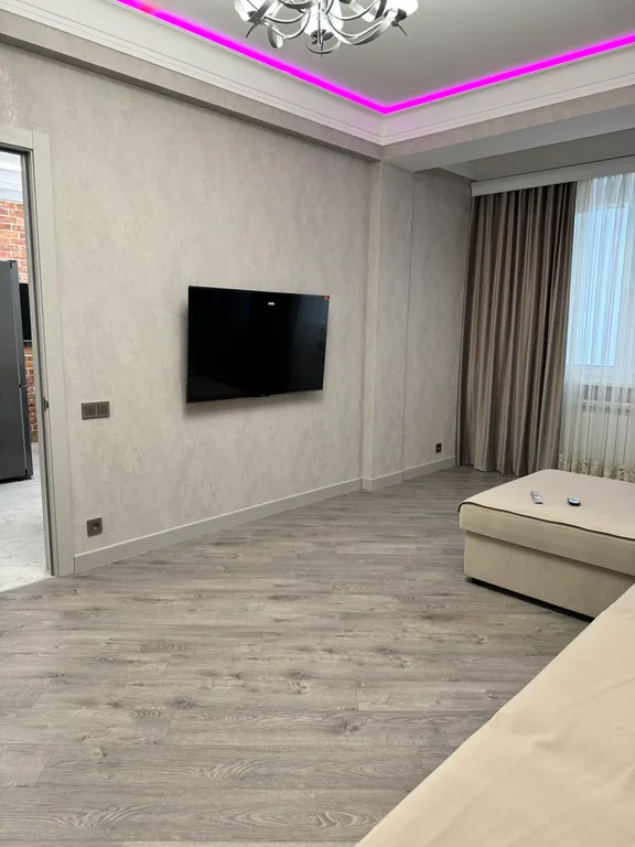 Новая квартира с дизайнерским ремонтом в центре города