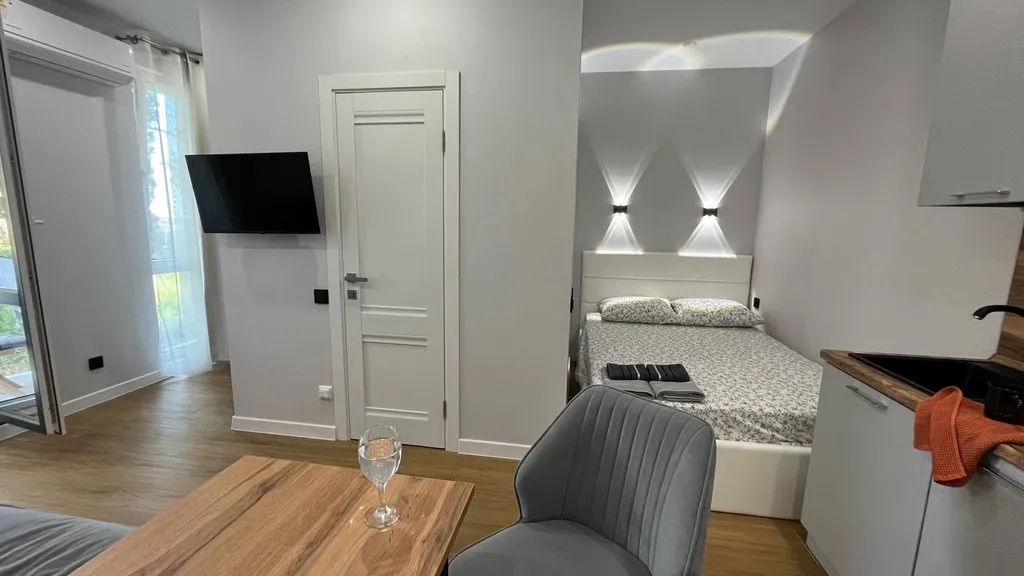 Квартира с посудомойкой, балконом и бассейном