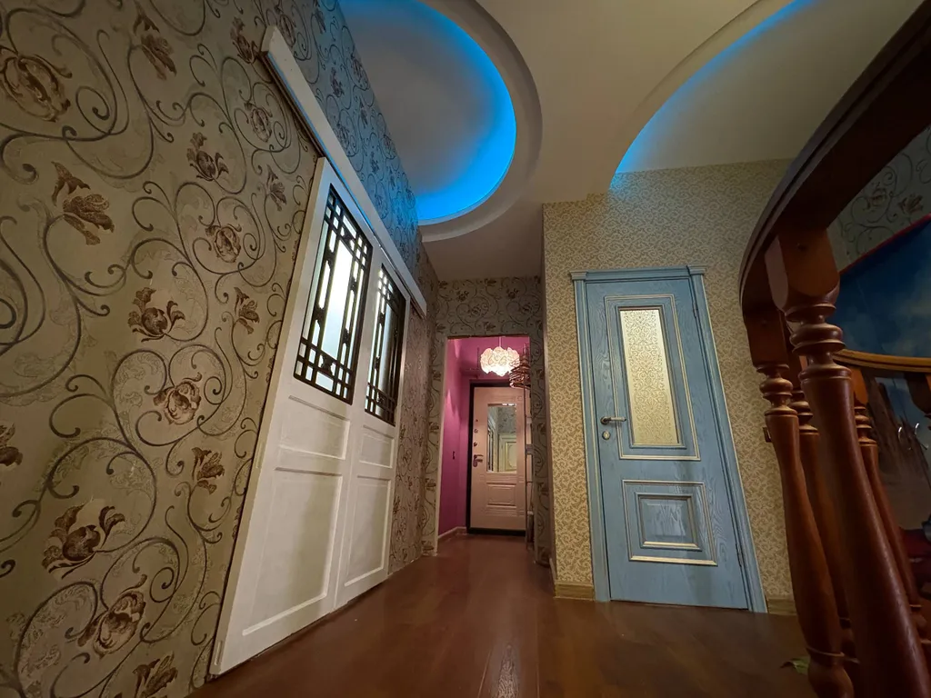 Квартира Шикарная двухэтажная квартира с видом на лес — Янино-1