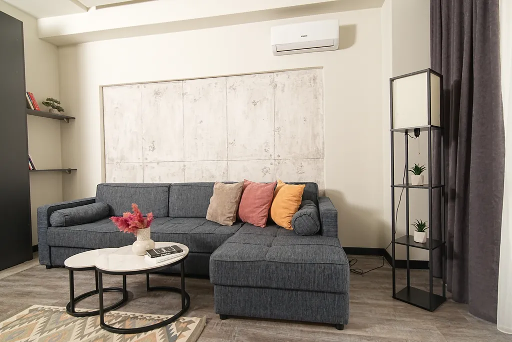 Улучшенные апартаменты с балконом в центре города