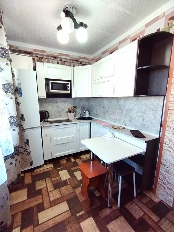 Квартира Просторная 3-комнатная квартира — Карасук