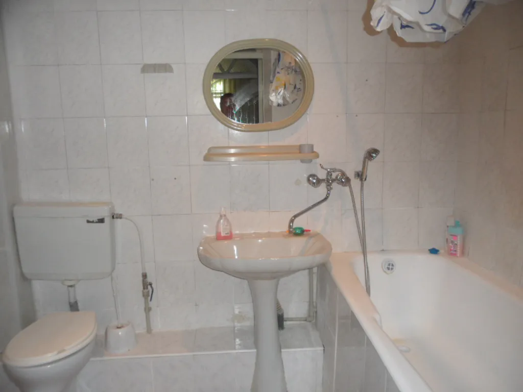 Трёхкомнатный номер в пяти минутах от моря