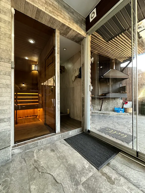 Домик у реки