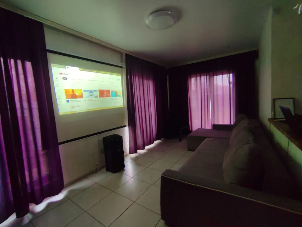 Просторный двухэтажный коттедж