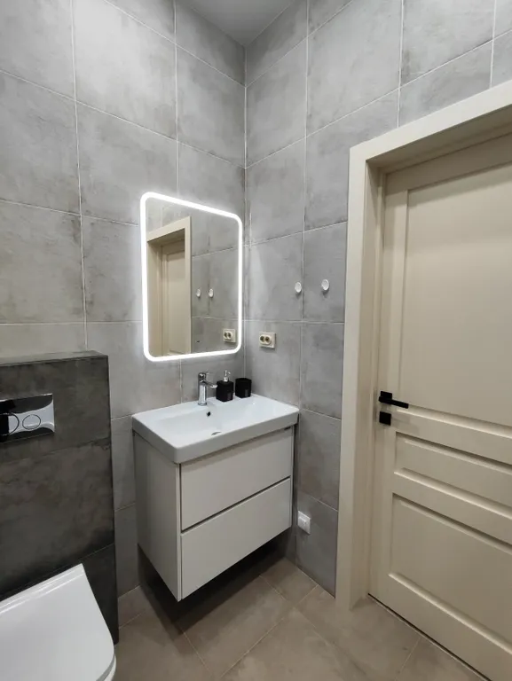 Двухкомнатная двухэтажная квартира в центре города