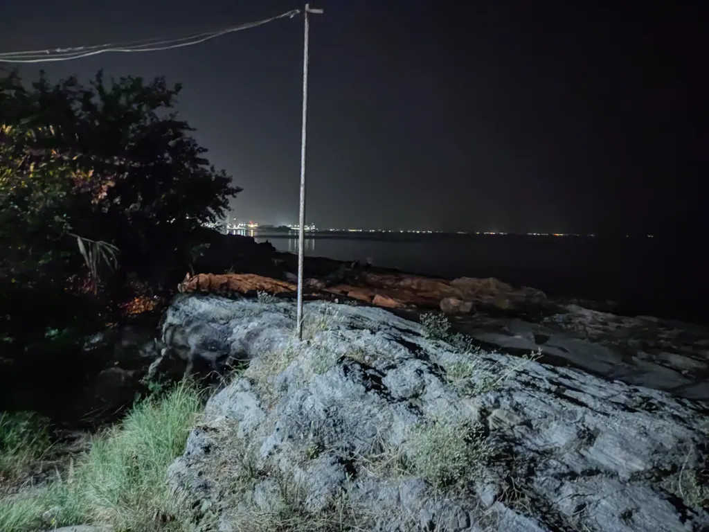 Домик у моря в центре