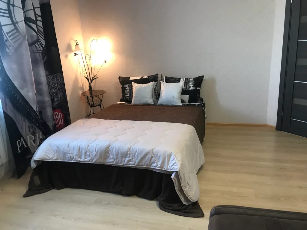 Квартира Апартаменты в ЖК Париж, центр. Парк Победы! Вода горячая есть. — аренда посуточно в Белгород