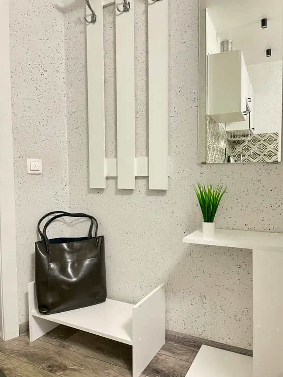 Студия рядом с ТРК Семья