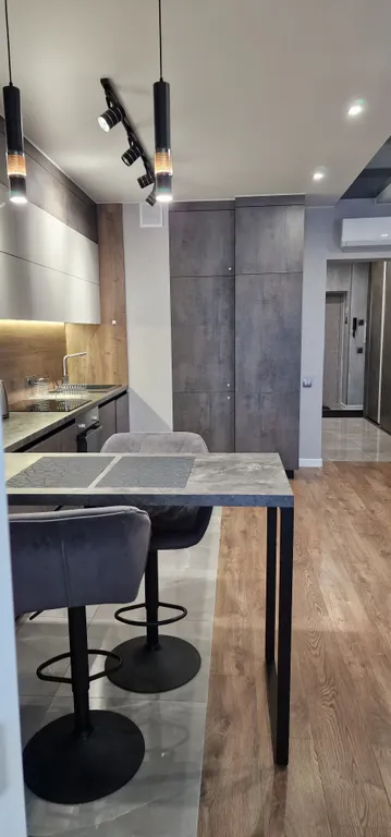 Стильная студия в центре с огромной джакузи