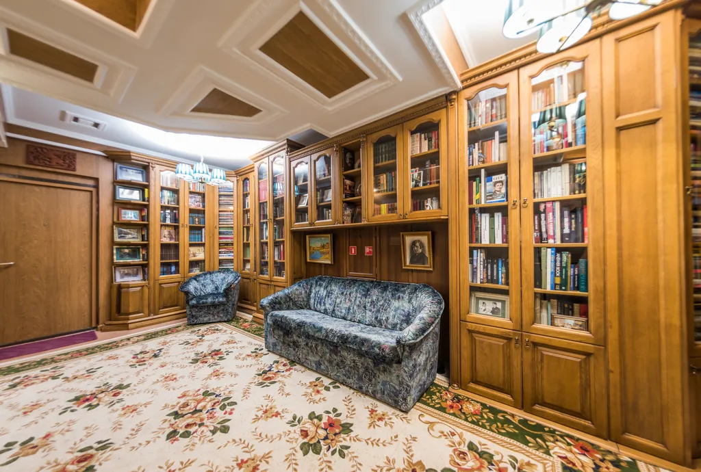 Студия с бассейном - вид на море