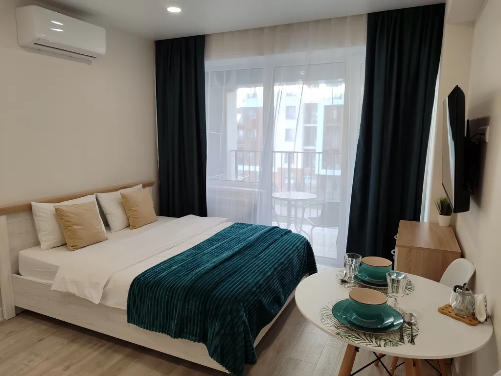 На берегу моря уютная новая студия