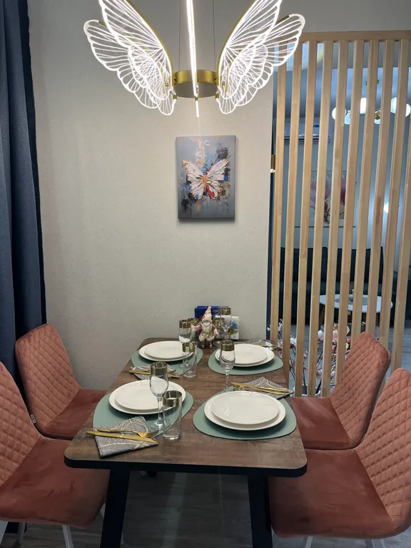 Улучшеные апартаменты баттерфляй с камином в центре