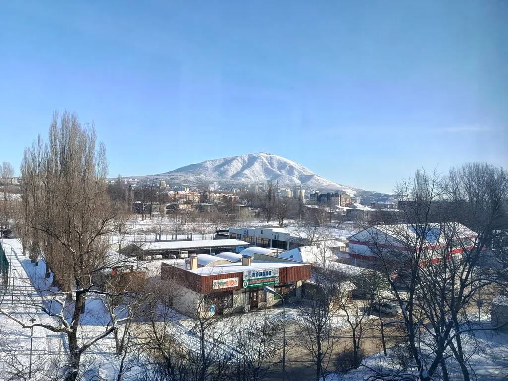 Уютная квартира у реки с панорамным видом на горы Машук и Бештау