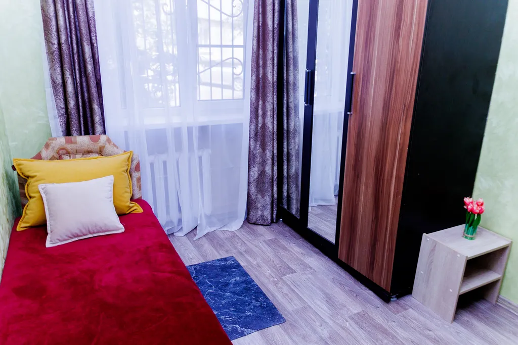 Двухкомнатная рядом с заботой о здоровье