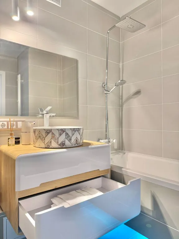 Счастливая матрешка однушка для четверых у стадиона труд