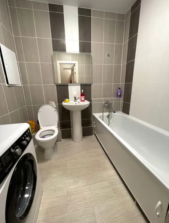 Новая, дизайнерская квартира со всеми удобствами