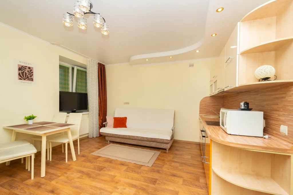 Квартира Улучшенная студия — Тюмень