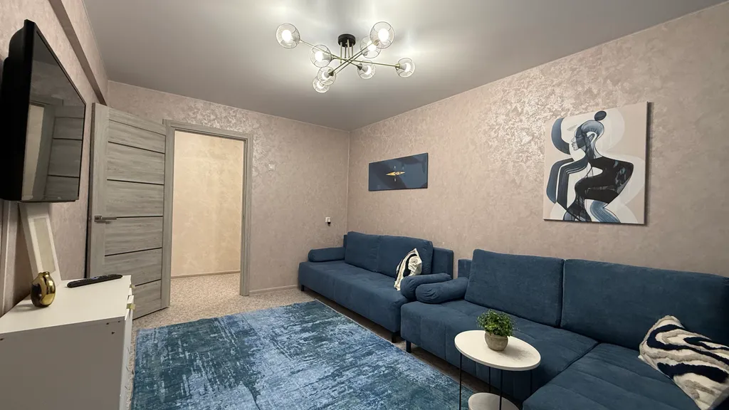 Мега вместительная трешка для дюжины гостей