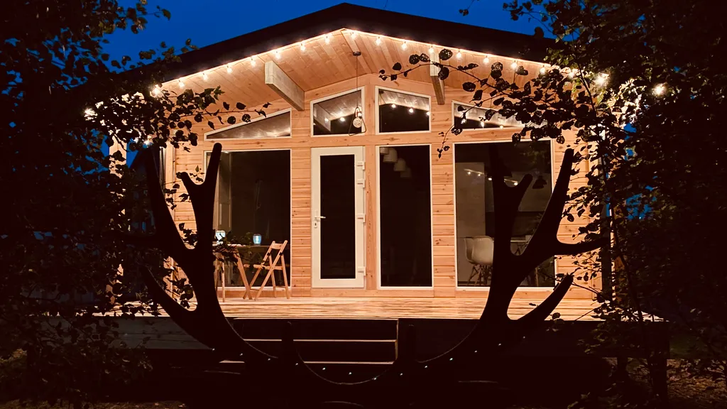 Коттедж Новый дом с баней и уличной джакузи — Ефимово