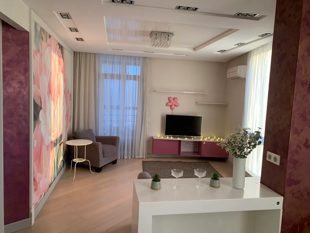 Стильная квартира с тёплыми полами в центре города