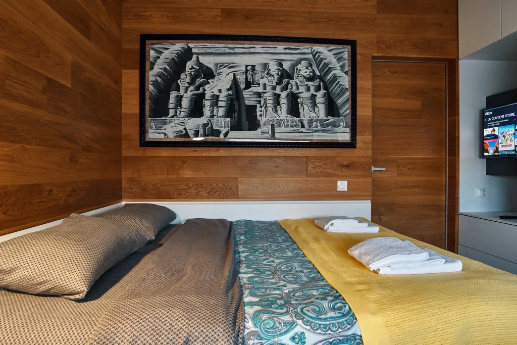 Люкс из журнала с парковкой в центре, Гастрокорт и ТЦ Галерея Новосибирск