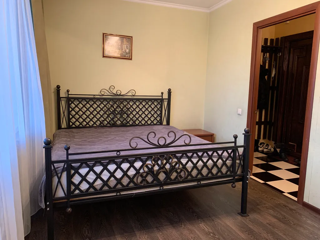 Уютная двухкомнатная квартира в 2х шагах до БЦ Первая Башня — аренда посуточно в Красноярск