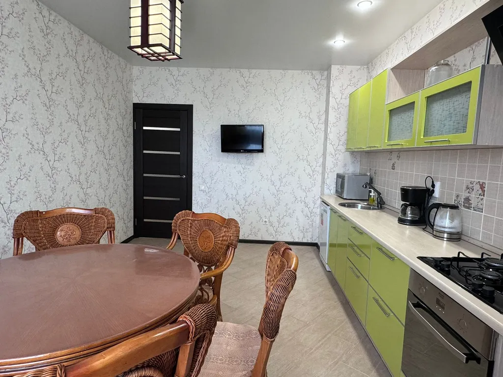 Комфортное жильё в центре с видом на реку Булак