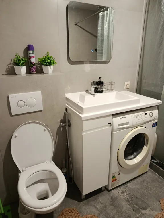 Двухкомнатная квартира у моря с видом на горы