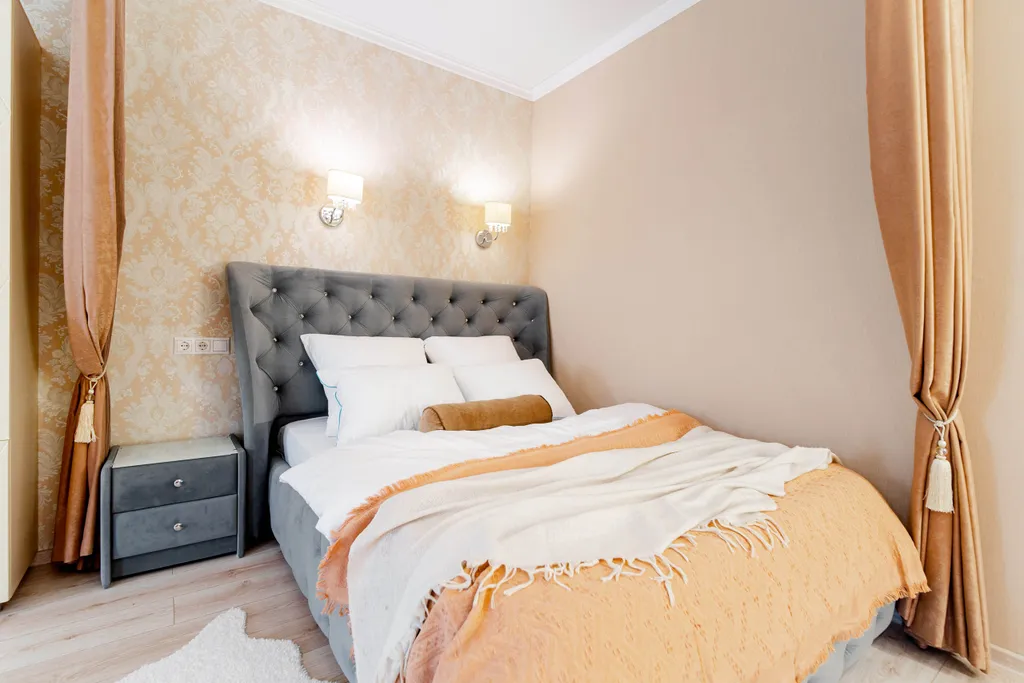 Современная, просторная квартира с кондиционером — аренда посуточно в Омск