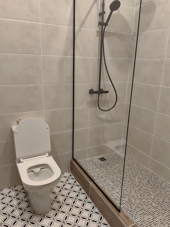 Дом у ручья