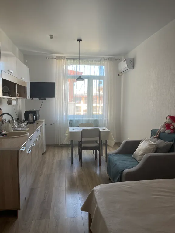 Уютная студия с видом на бассейн