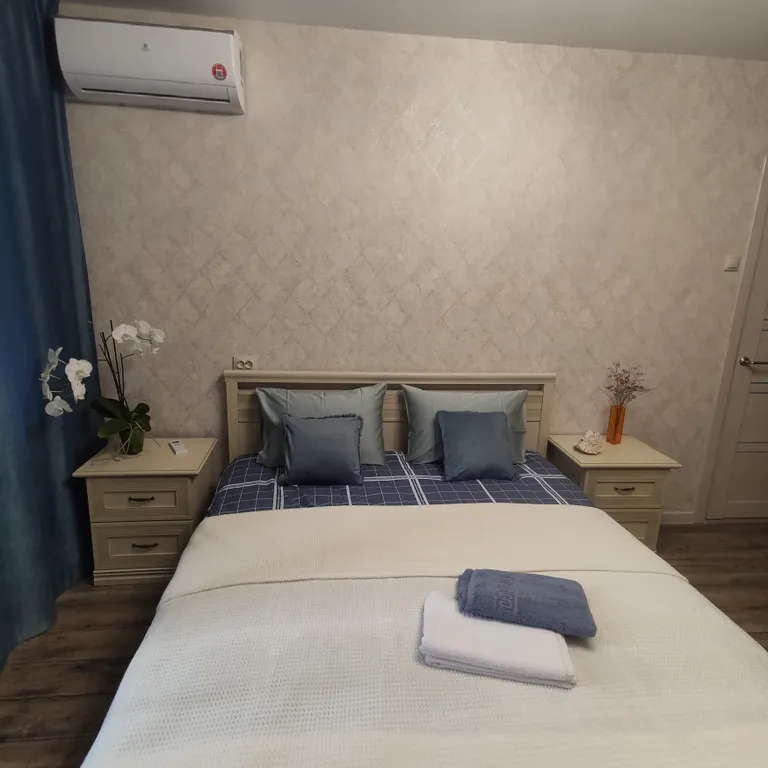 Уютная чистая квартира с кондиционером.