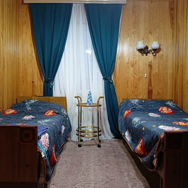 Домик сказка на берегу озера Селигер