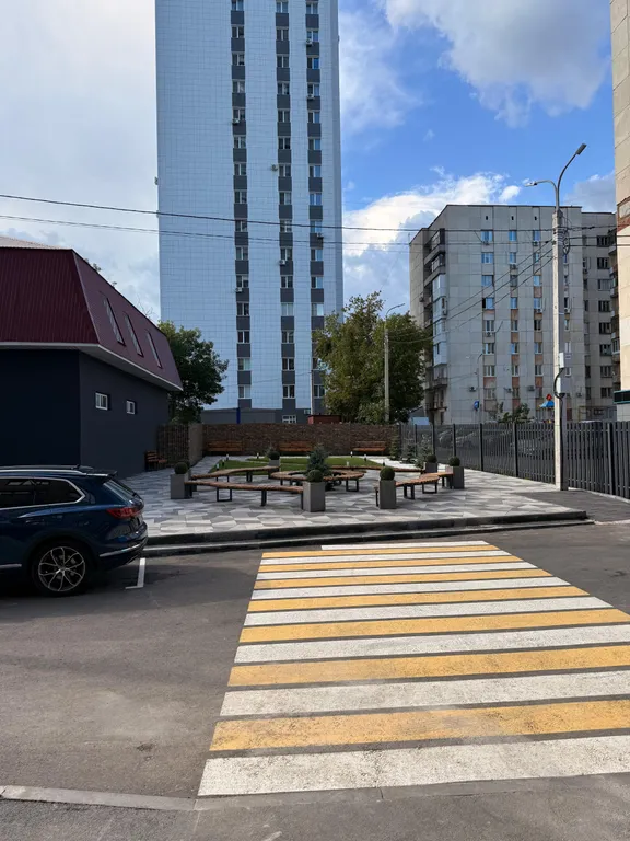 Уютная квартира рядом с ТРК Семья