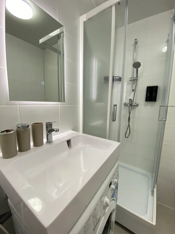 Уютная студия рядом с лесом