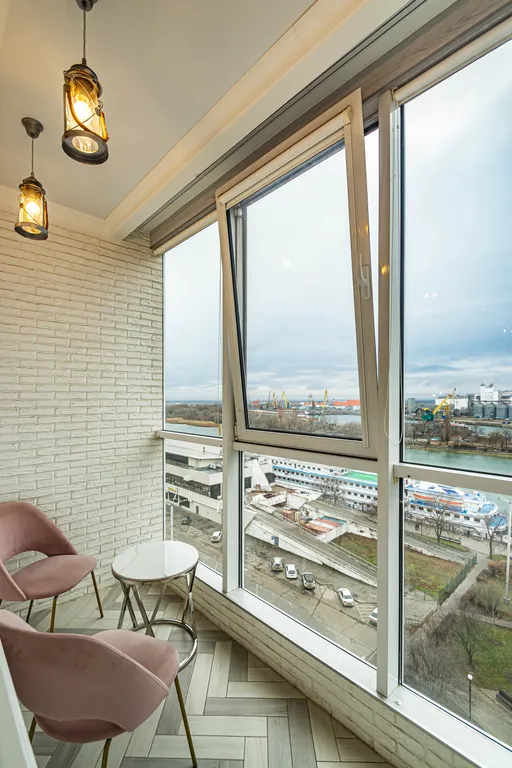 Красивая видовая квартира в центре города с видом на реку Дон