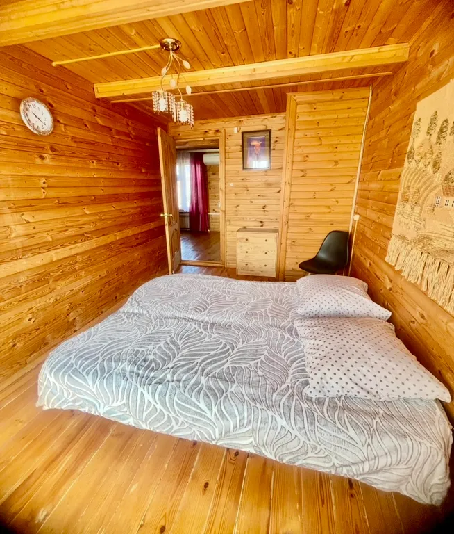 Уютный дом на берегу реки Кама